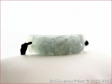 Bracelet en jade fleur